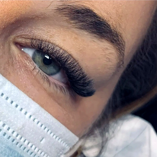 D Curl Crafted Eyelash Extensions | Dramatic Volume & Lift
